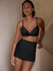 Noir - Culotte légère de contrôle du ventre en microfibre et dentelle - Image 1 of 7