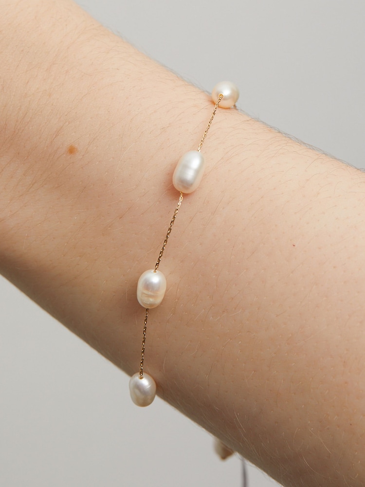 Jon Richard Gold Tone Fine Chain And Freshwater Pearl Bracelet - Image 2 of 3