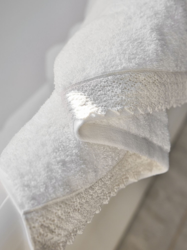 Shabby Chic by Rachel Ashwell® White Crochet Lace 100% Cotton Towel - Image 5 of 5