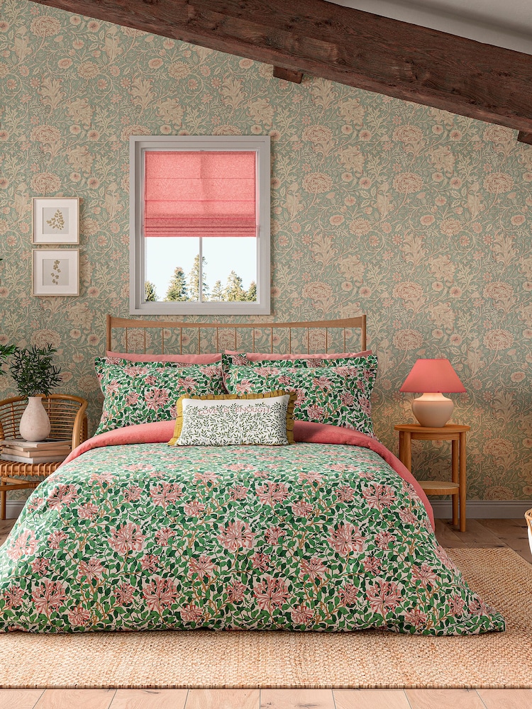 Morris & Co Green 100% Cotton Honeysuckle Cover Set - Image 1 of 4