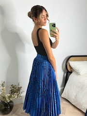 Style Cheat Blue Demi Belted Pleated Midi Skirt - Image 3 of 4