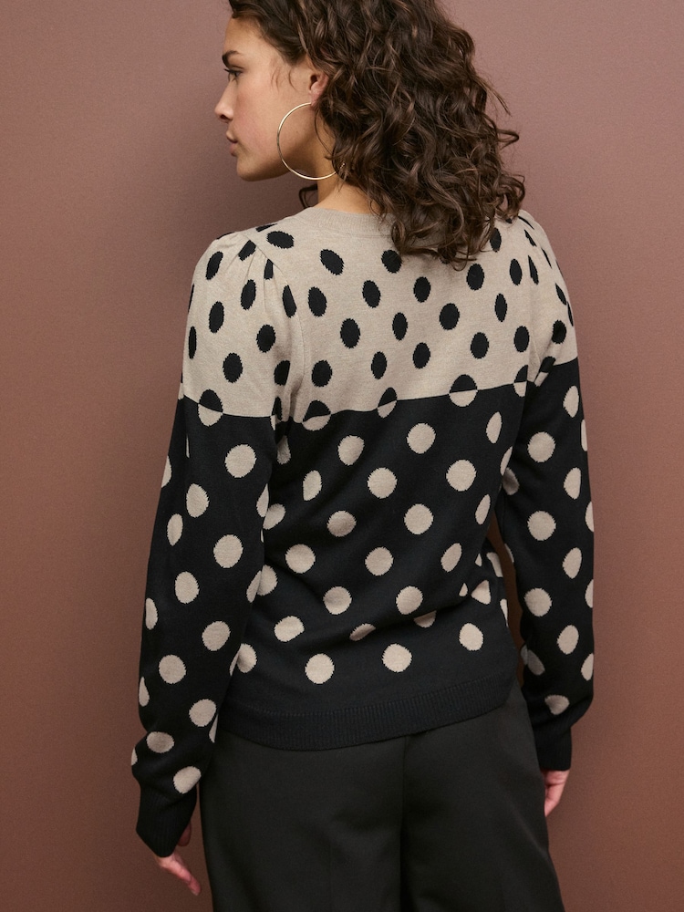 Schwarz und Neutral gepunktet - Langarm-Strickpullover mit Rundhalsausschnitt und Muster - Image 3 of 6