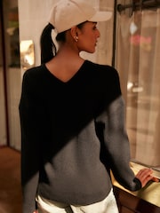 Black Relaxed Fit Ribbed V-Neck Knitted Jumper - Image 3 of 6