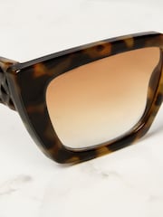 Lipsy Brown Oversized Quilted Sunglasses - Image 4 of 4