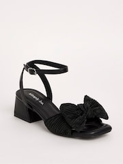 Simply Be Black Wide Fit Plisse Bow Low Occasion Heels In Wide Fit - Image 5 of 7