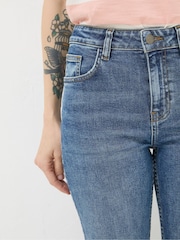 FatFace Capri Blue Sway Cropped Jeans - Image 4 of 5