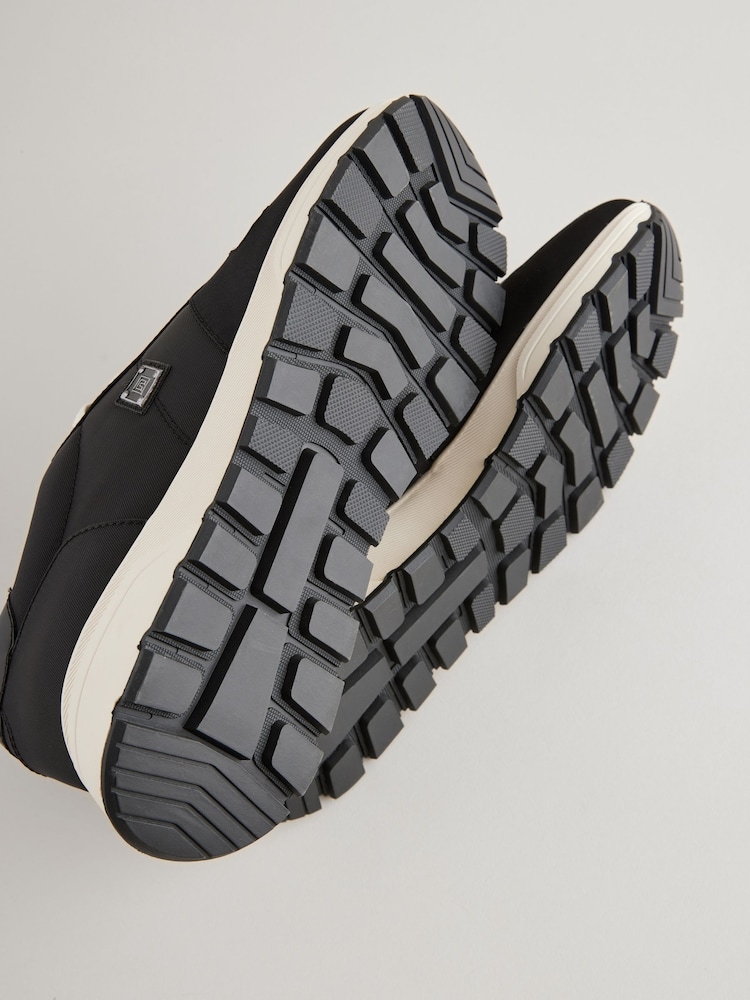 Black Runner Trainers - Image 6 of 6