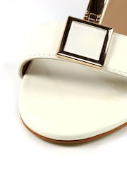 Bela - Sandali s T-paščkom Lunar - Slika 6 iz 6