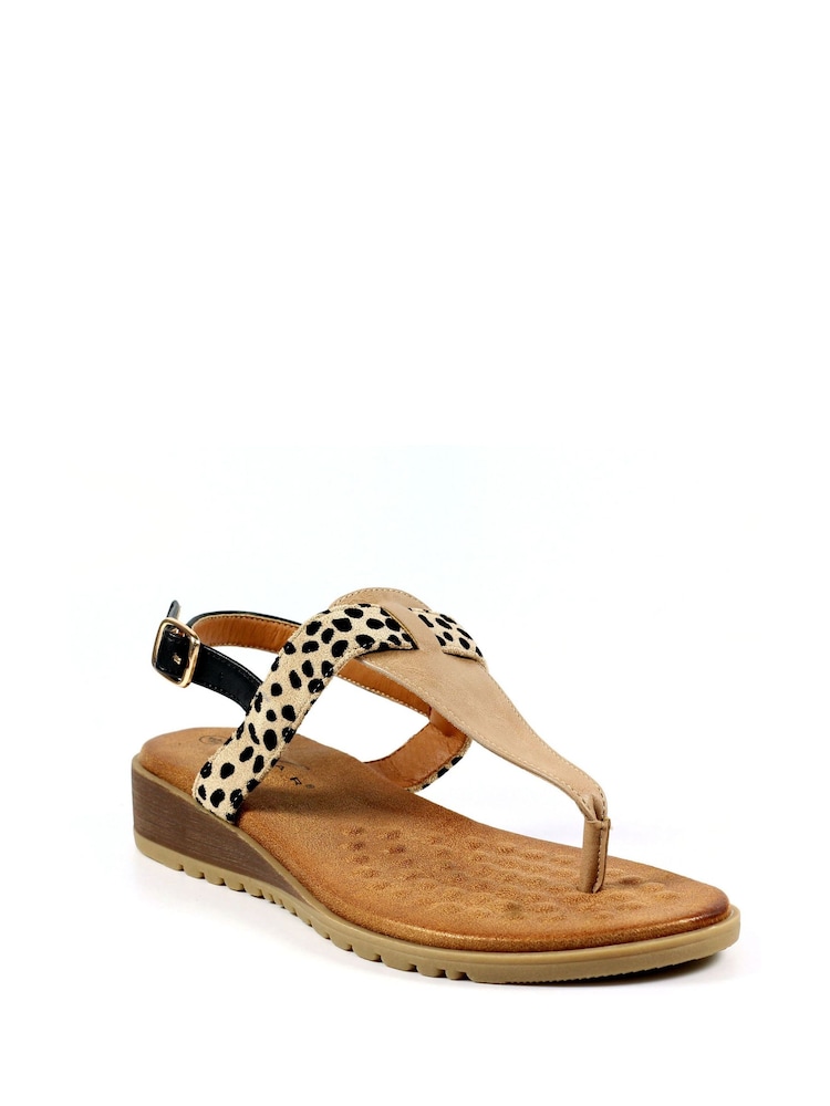 Lunar Gina Toe Post Sandals - Image 2 of 7