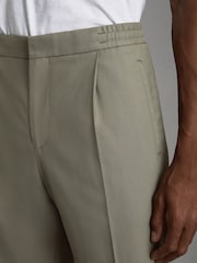 Reiss Sage Brighton Relaxed Drawstring Trousers with Turn-Ups - Image 4 of 6