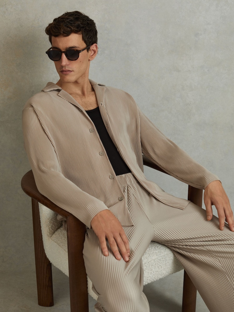Reiss Champagne Icon Plisse Cuban Collar Shirt - Image 1 of 5