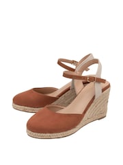 Lotus Brown Wedge Sandals - Image 2 of 4