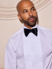 White Narrow Pleated Double Cuff 100% Cotton Dress Shirt With Cutaway Collar - Image 4 of 7