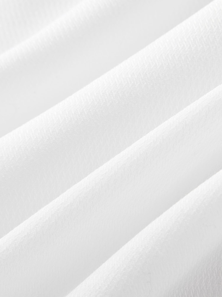 White Textured/Black Slim Fit Double Cuff Shirt And Bow Tie Pack - Image 8 of 8