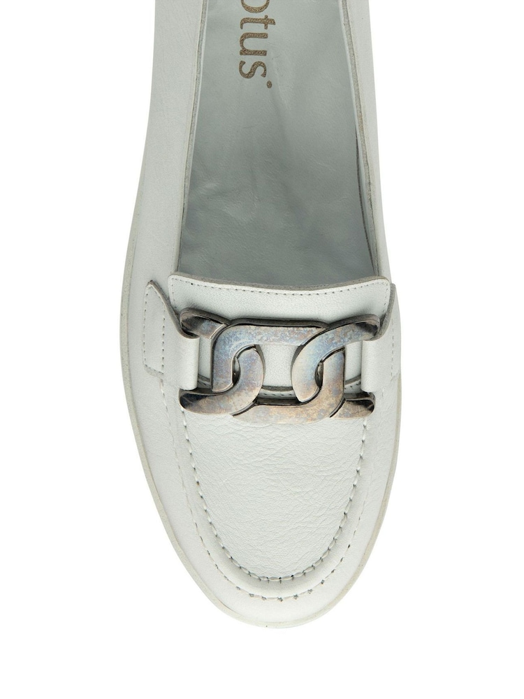 Lotus White Slip-On Casual Shoes - Image 4 of 4