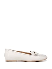 Bela - Naturalizer Layla Slip-on mokasini - Slika 1 iz 7