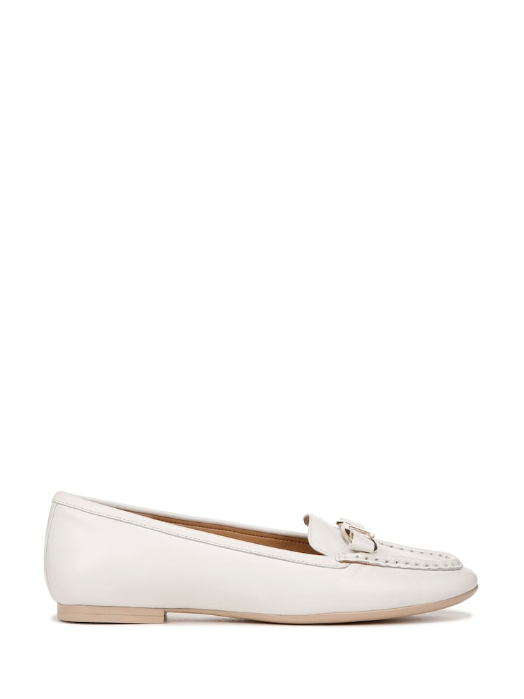Bela - Naturalizer Layla Slip-on mokasini - Slika 1 iz 7