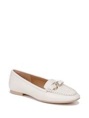 Bela - Naturalizer Layla Slip-on mokasini - Slika 3 iz 7
