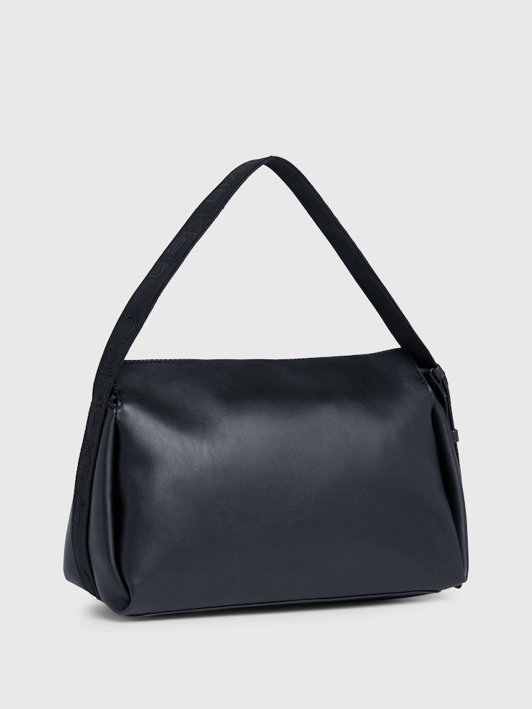 Calvin Klein – Schultertasche mit Schriftzug - Bild 2 von 4