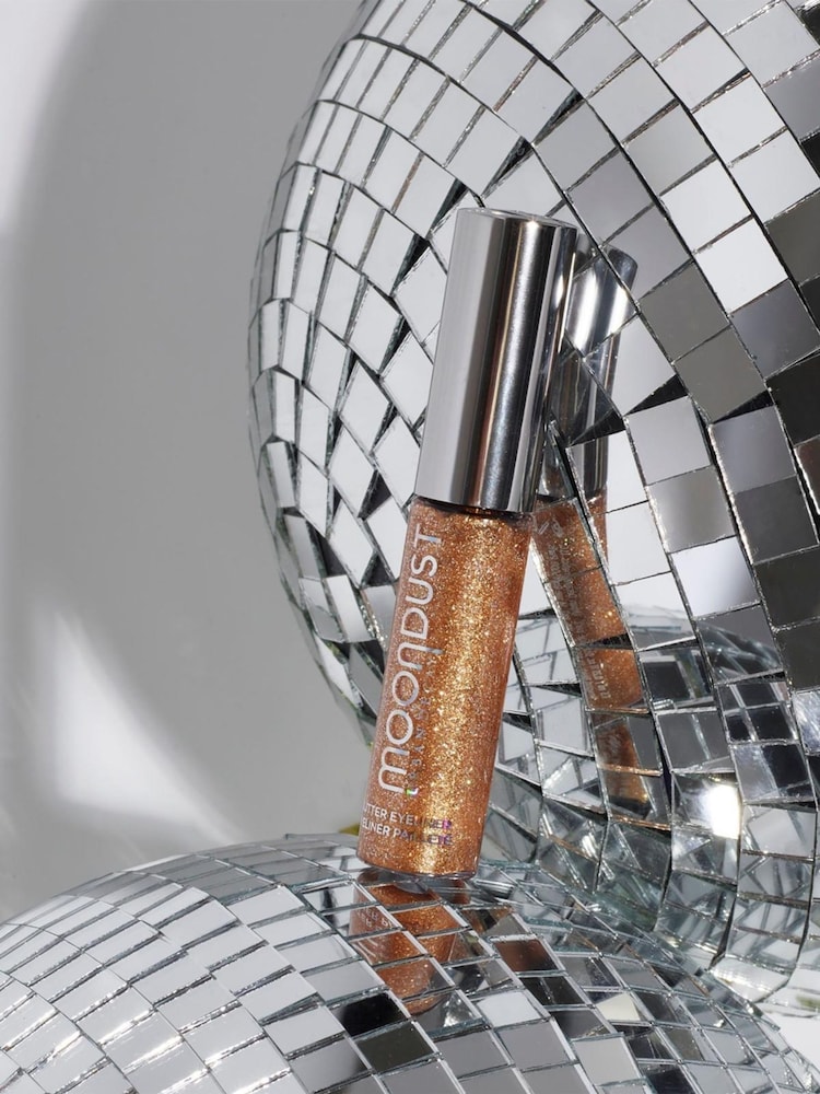 Urban Decay Rose Gold Heavy Metal Glitter Eyeliner - Image 2 of 2 Urban Decay Rose Gold Heavy Metal Glitter Eyeliner - Image 2 of 2
