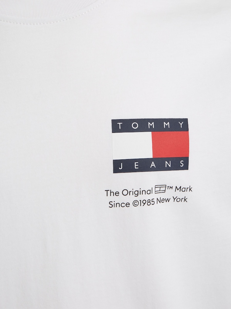 Tommy Jeans White Slim Essential Flag 100% Cotton T-Shirt - Image 6 of 6 Tommy Jeans White Slim Essential Flag 100% Cotton T-Shirt - Image 6 of 6
