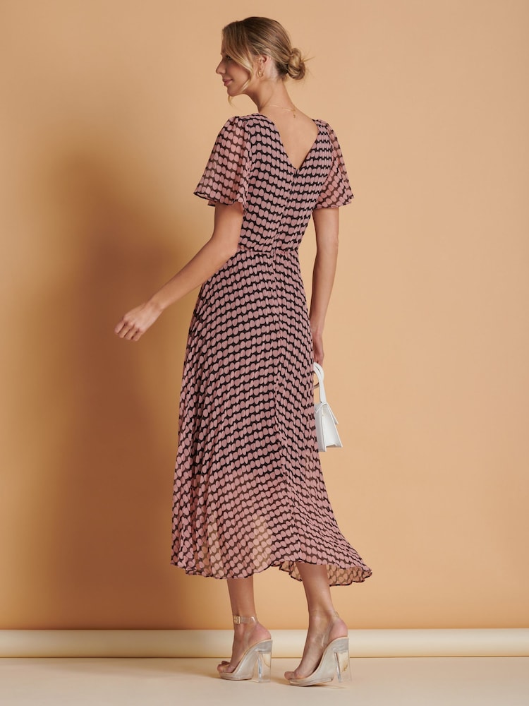 Rosa mit Tupfen - Jolie Moi Plissiertes Maxikleid aus Chiffon mit Stufensaum - Bild 2 von 6 Rosa mit Tupfen - Jolie Moi Plissiertes Maxikleid aus Chiffon mit Stufensaum - Bild 2 von 6