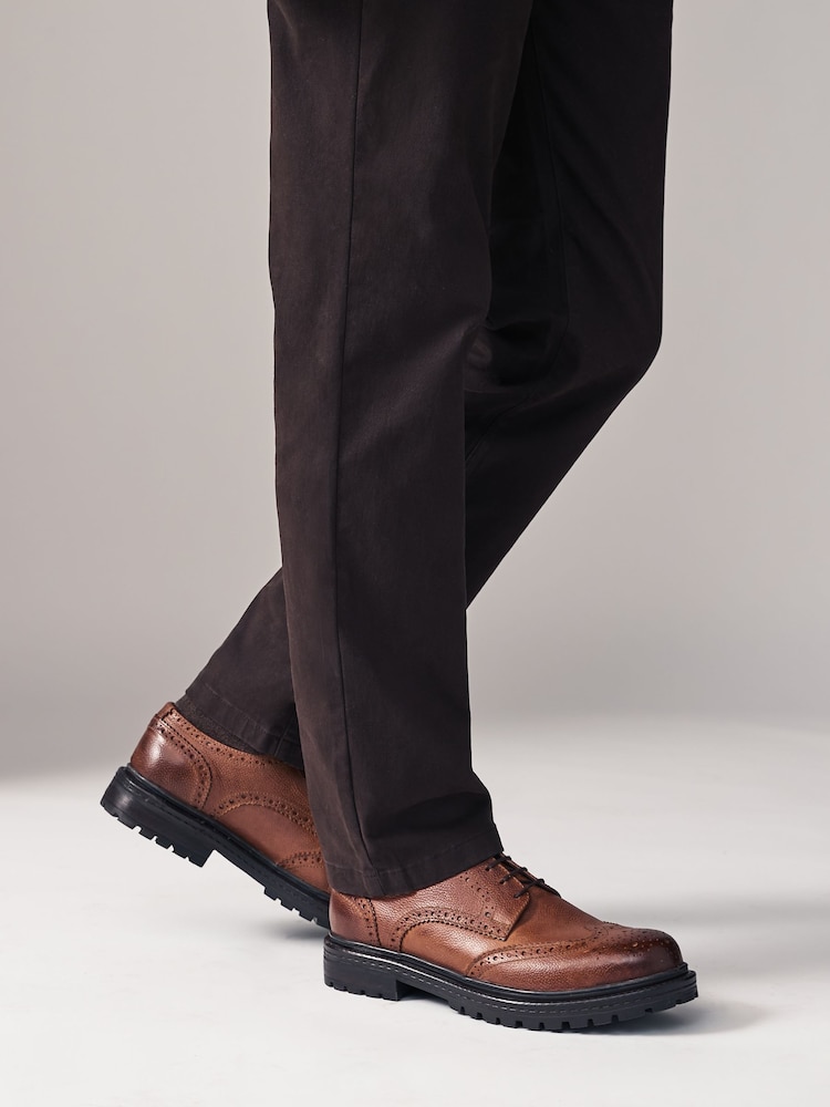 Rjava - Leather Cleated gležnjar z luknjičastim vzorcem in vezalkami - Slika 1 iz 6 Rjava - Leather Cleated gležnjar z luknjičastim vzorcem in vezalkami - Slika 1 iz 6