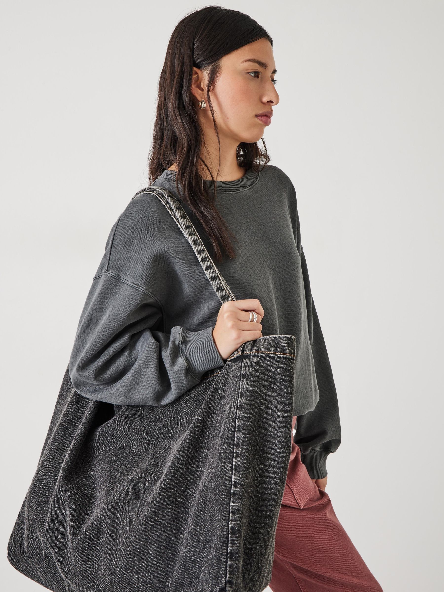 Hush weekend bag top