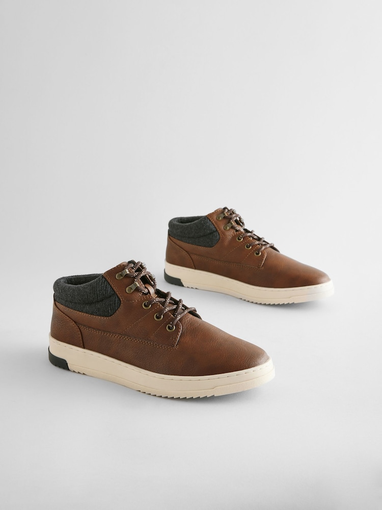 Braun - Flacher Sport-Boot - Bild 2 von 6