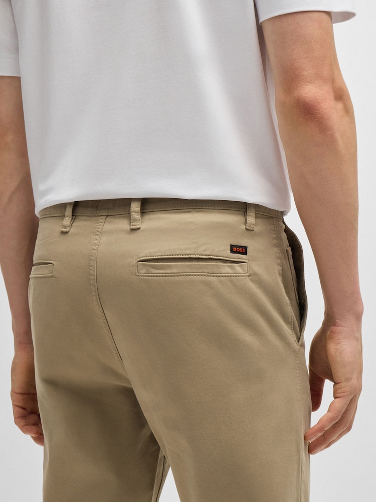 Бежевий - BOSS Tapered Fit Стрейчевий Cotton Chino Trousers - Image 4 of 6