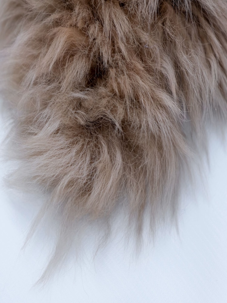 Naturally Sheepskins Champagne Single Sheepskin Rug - Image 4 of 4
