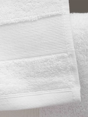 Catherine Lansfield Set of 2 White Anti-Bacterial 100% Cotton Towels - Image 3 of 4