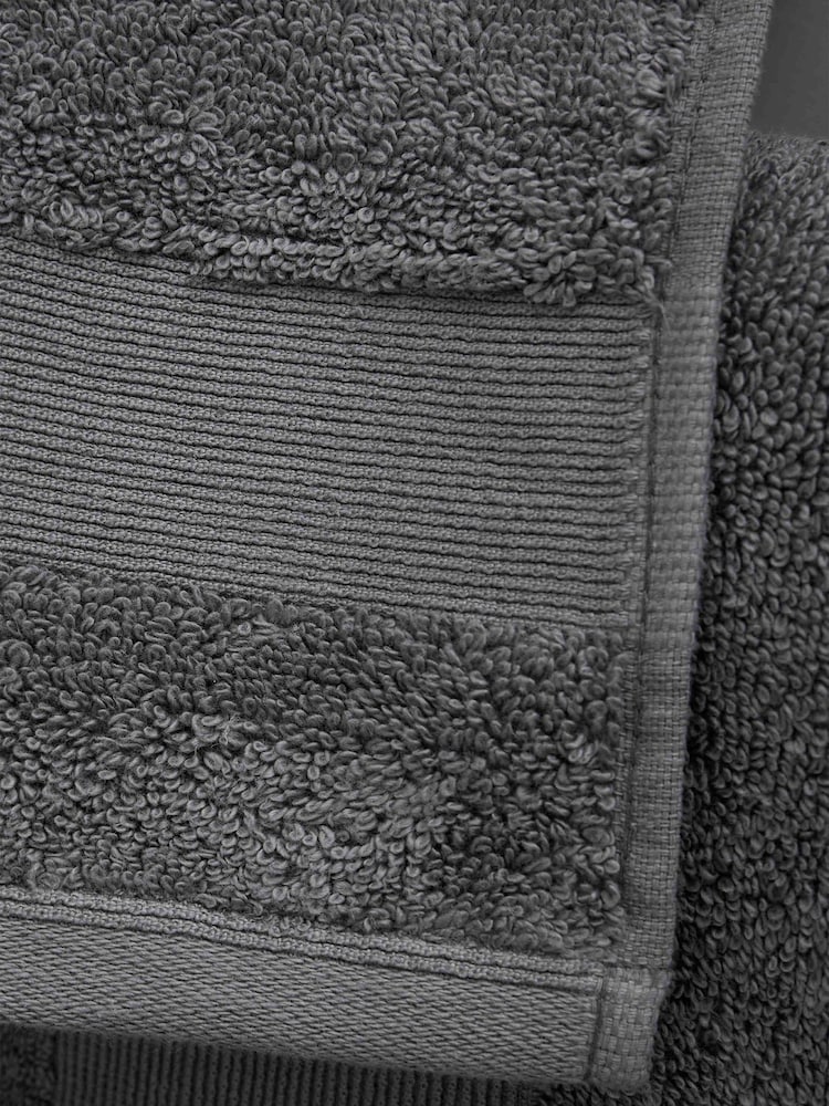 Catherine Lansfield Set of 2 Charcoal Anti-Bacterial 100% Cotton Towels - Image 2 of 3