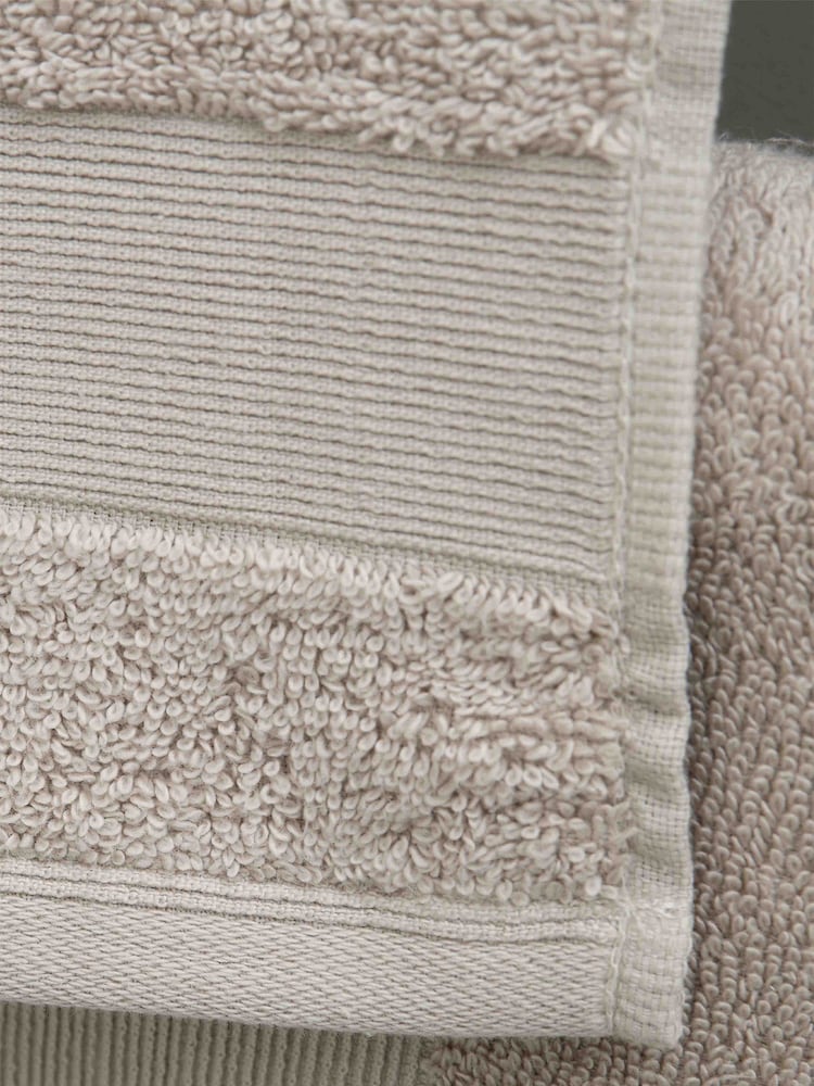 Catherine Lansfield Set of 2 Natural Anti-Bacterial 100% Cotton Towels - Image 3 of 4