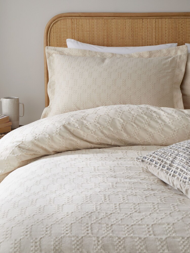 Bianca Set of 2 Natural Waffle 100% Cotton Circle Oxford Pillowcases - Image 2 of 3