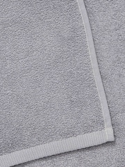 Catherine Lansfield Set of 2 Grey 100% Cotton Anti Bacterial Bath Sheet Towels - Image 2 of 3