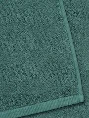 Catherine Lansfield Set of 2 Forest Green 100% Cotton Anti Bacterial Bath Sheet Towels - Image 2 of 3