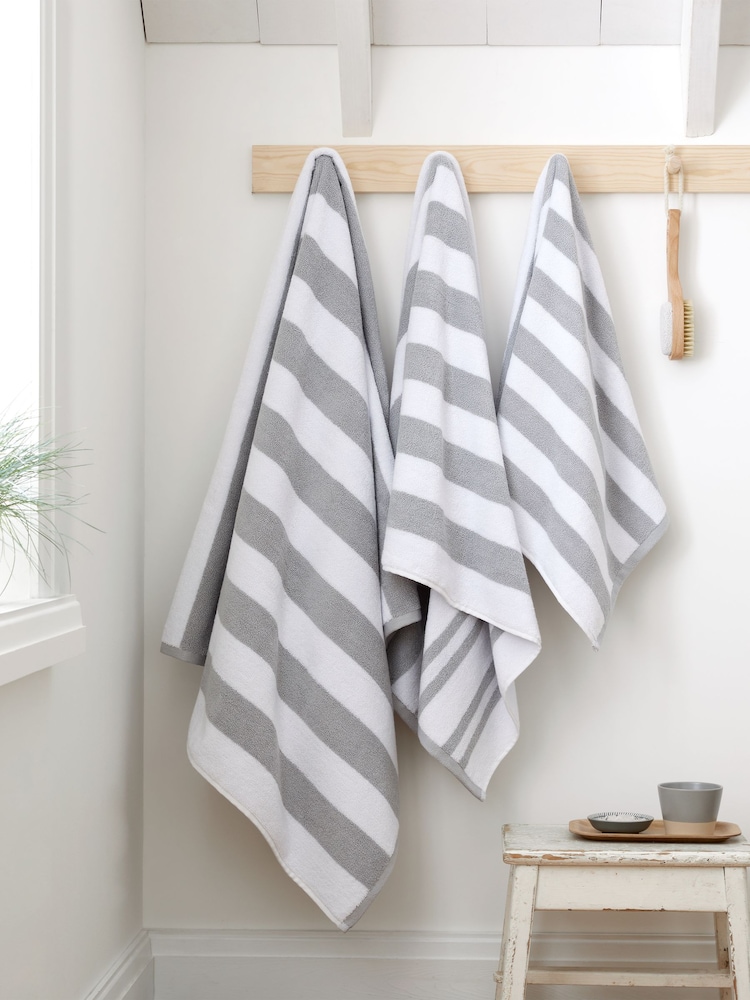Bianca Silver Grey Reversible Stripe 100% Cotton Jacquard Towel - Image 4 of 4