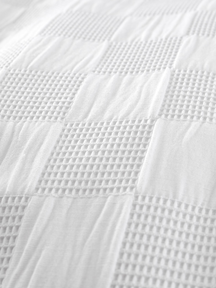 Catherine Lansfield White Waffle Checkerboard Duvet Cover Set - Image 5 of 5