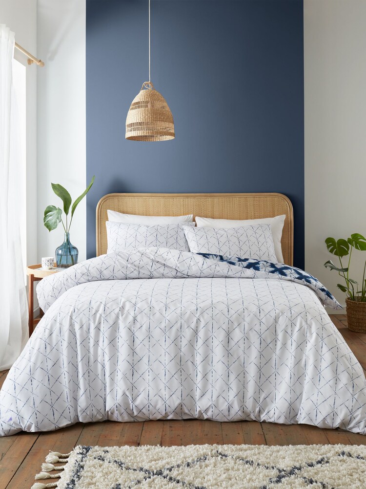 Catherine Lansfield Navy Blue Shibori Tie Dye Reversible Duvet Cover Set - Image 2 of 4