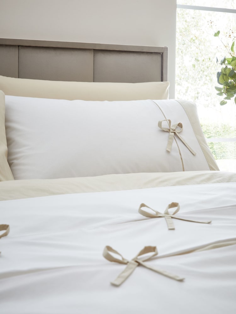 Catherine Lansfield White Milo Bow Duvet Cover Set - Image 2 of 4