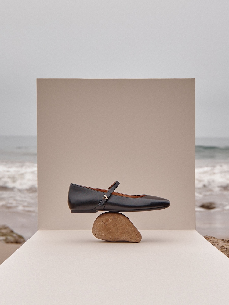 Vionic Alameda Wide Fit Mary Jane Leather Shoes - Image 8 of 11