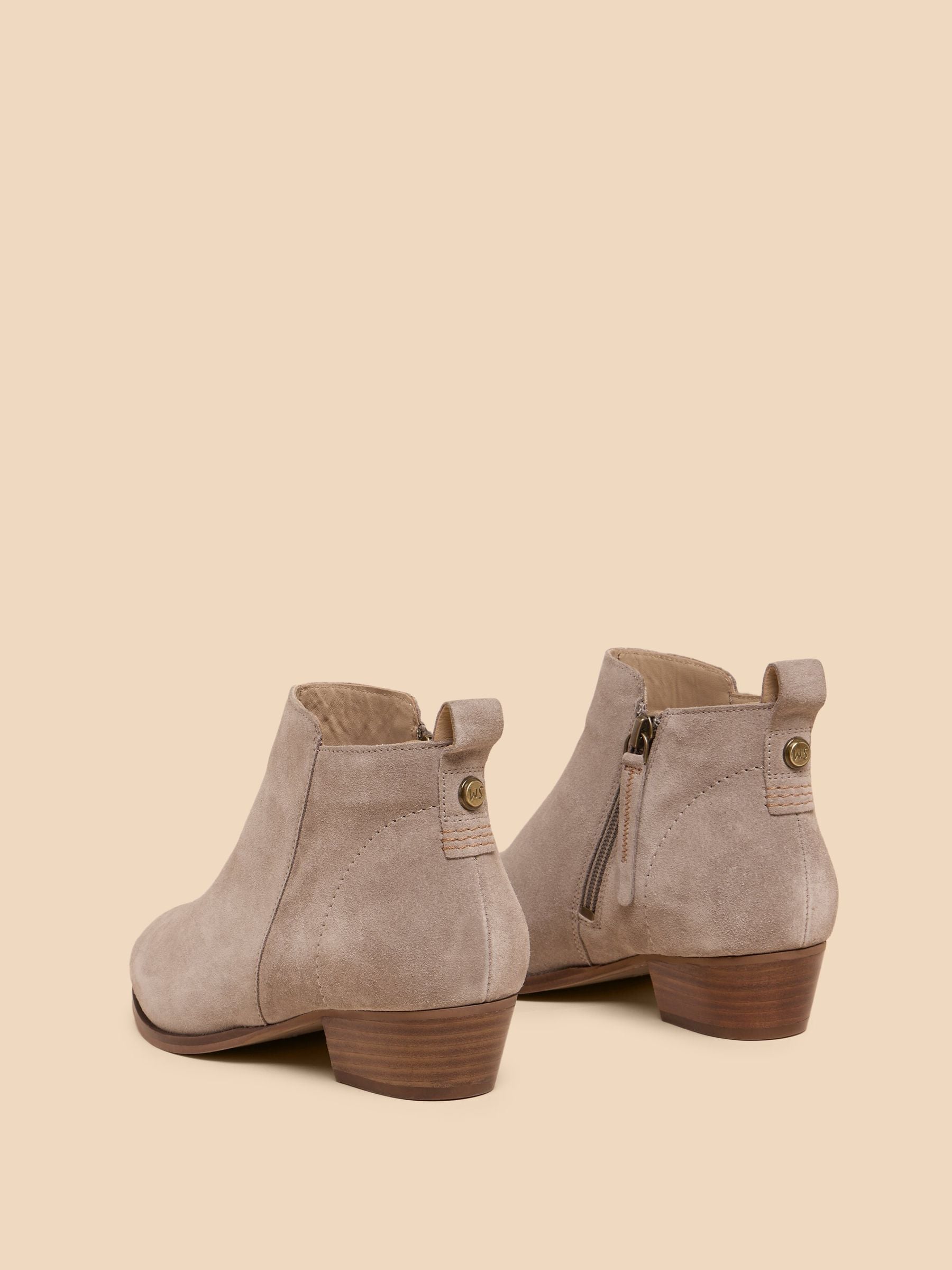 The white stuff boots top
