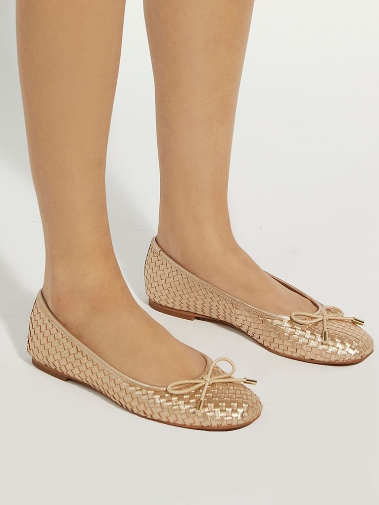 zlata (barva); zlato - Dune London Heights Flexible Sole Woven Leather balerinke čevlji s plosko peto/brez pete čevlji - Slika 1 iz 6 zlata (barva); zlato - Dune London Heights Flexible Sole Woven Leather balerinke čevlji s plosko peto/brez pete čevlji - Slika 1 iz 6