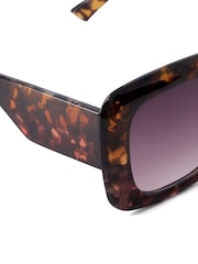 Dune London Animal Animal Gigi Colourblock Square Sunglasses - Image 5 of 6
