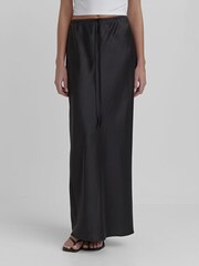 4th & Reckless Black Yimena Satin Midaxi Skirt - Image 4 of 5