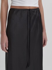 4th & Reckless Black Yimena Satin Midaxi Skirt - Image 5 of 5