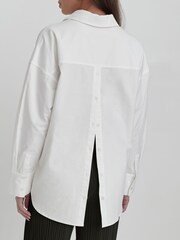 4th & Reckless White Oversized Shayla Open Back 100% Cotton Shirt - Image 5 of 5