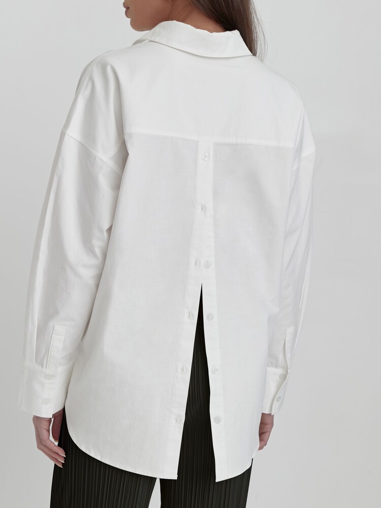 4th & Reckless White Oversized Shayla Open Back 100% Cotton Shirt - Image 5 of 5 4th & Reckless White Oversized Shayla Open Back 100% Cotton Shirt - Image 5 of 5