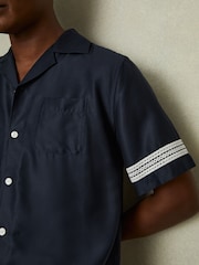Reiss Navy/White Sharday Relaxed Embroidered Trim Cuban Collar Shirt - Image 3 of 5